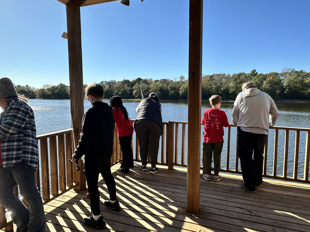 5thgradecamp24's tweet photo. The one that got away… https://t.co/Tac1dshtBZ