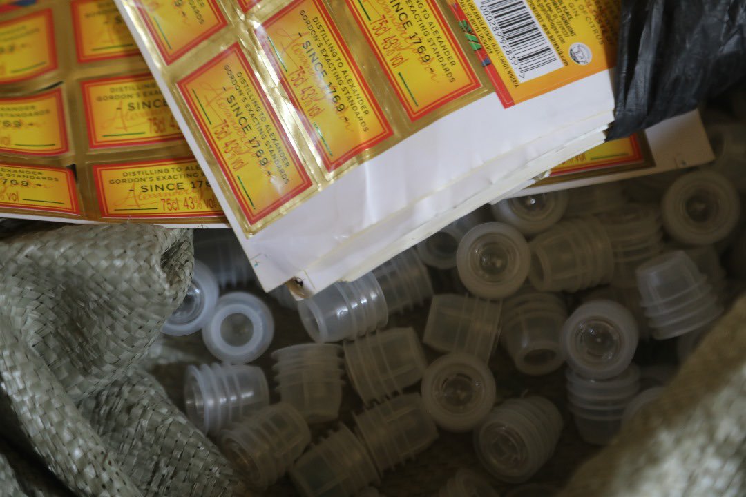 Letter_to_Jack's tweet image. We are in big trouble. 

Earlier today, NAFDAC uncovered a fake alcohol packaging center in Article Market, Abule-Osun, Lagos. Over 50,000 counterfeit fake alcoholic beverages, valued at approximately ₦2 billion, were confiscated.

{Zoom in to see the caps of your favourite…