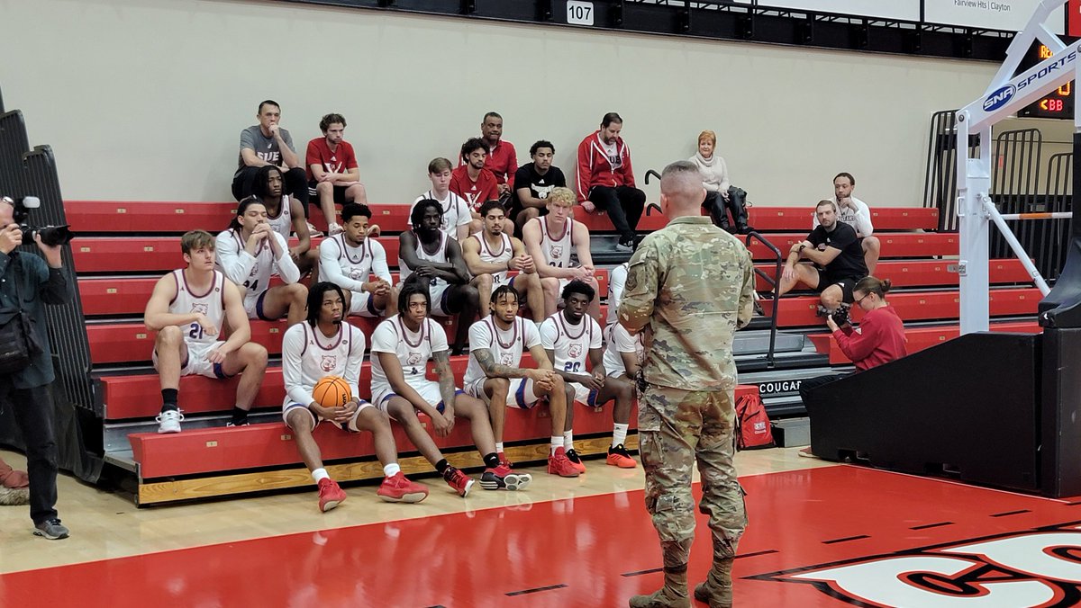 SIUE Hoops tweet media