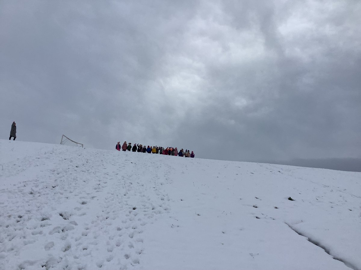 Hawthorne_EY's tweet photo. As we have been learning about Mount Everest and Edmund Hilary, reception made the most of the snow and got to experience what it might be like to climb Everest! They worked together as a team, giving each other words of encouragement and were so proud to make it to the summit! https://t.co/4IwVKVbnst