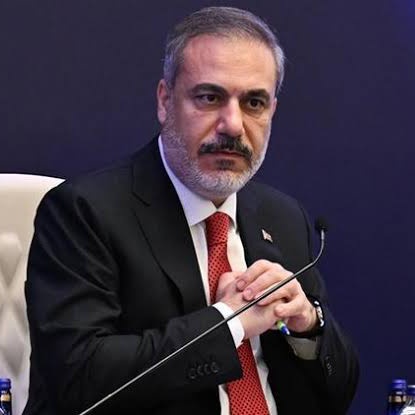 karargahabertr's tweet photo. 🔴 Hakan Fidan:
"Sınır ötesindeki Kürtlerin tek hamisi Türkiye'dir, bunun lamı cimi yok. Tarih böyle akar." https://t.co/DyHWqiVQwI