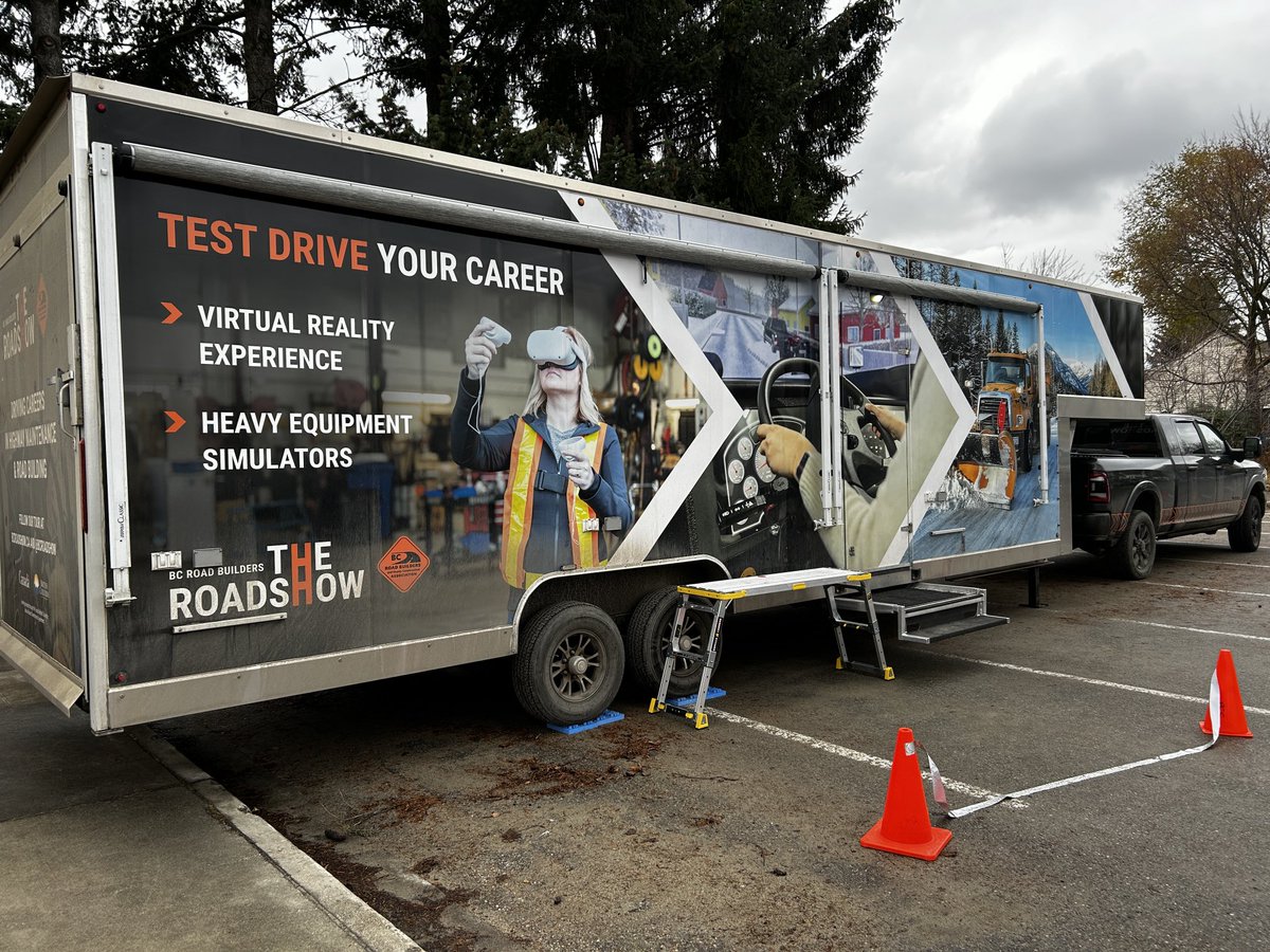 SD23News's tweet photo. ⁦@BCRoadShow⁩ at RSS today giving our learners some virtual experience at heavy equipment careers! https://t.co/snPmAhwz8I