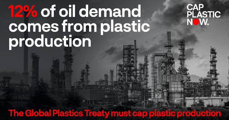CapPlasticNow's tweet photo. Despite public demand, fossil fuel lobbying is working to block progress on the #GlobalPlasticsTreaty. If #INC5 lacks binding targets, it’ll harm both the environment &amp; German industry for decades. 

See what an ambitious Plastics Treaty should look like for Germany &amp; the EU.