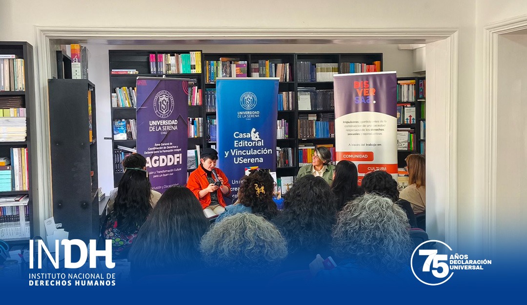 En el marco del Día Internacional de la Eliminación de la Violencia contra la Mujer y junto a la Universidad de La Serena, #INDHCoquimbo📍participó en la presentación de “Con mi Recuerdo Encendí el Fuego. Una Biografía Personal”, libro de Érika Montecinos sobre el crimen de