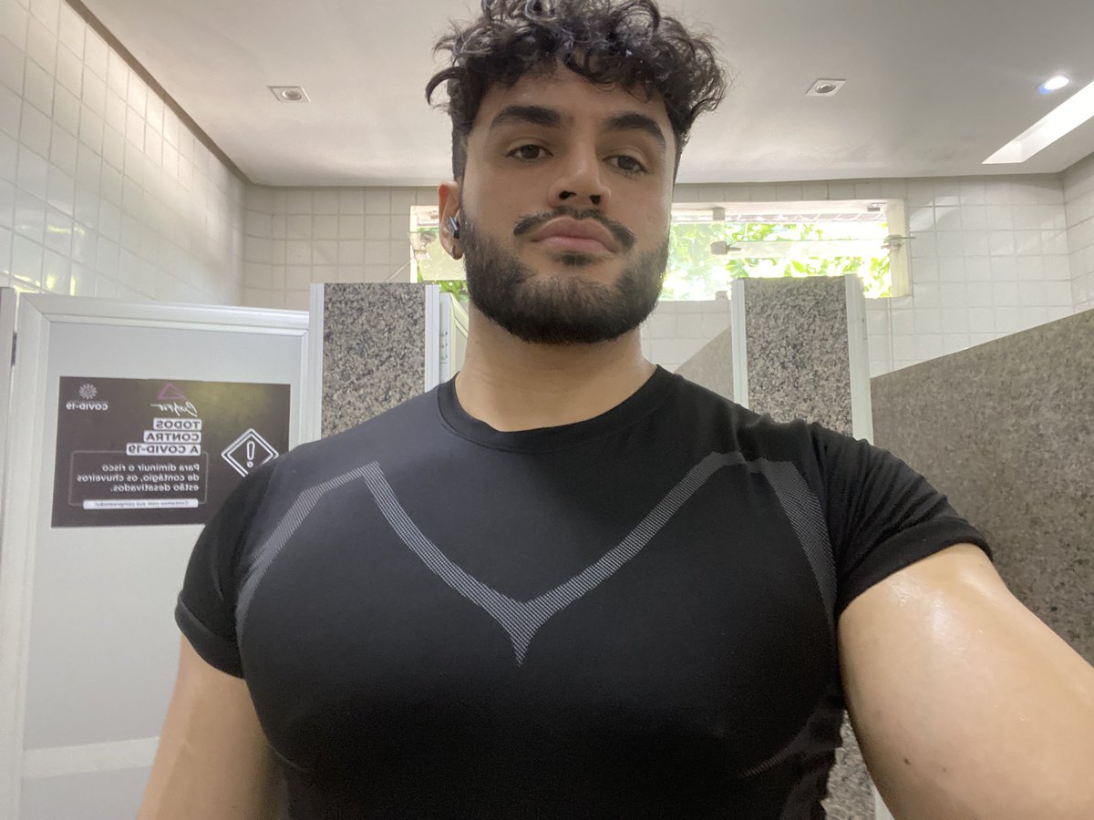 ssaviorodrigo's tweet photo. 🔞🔞 https://t.co/7jN6mzQf9P