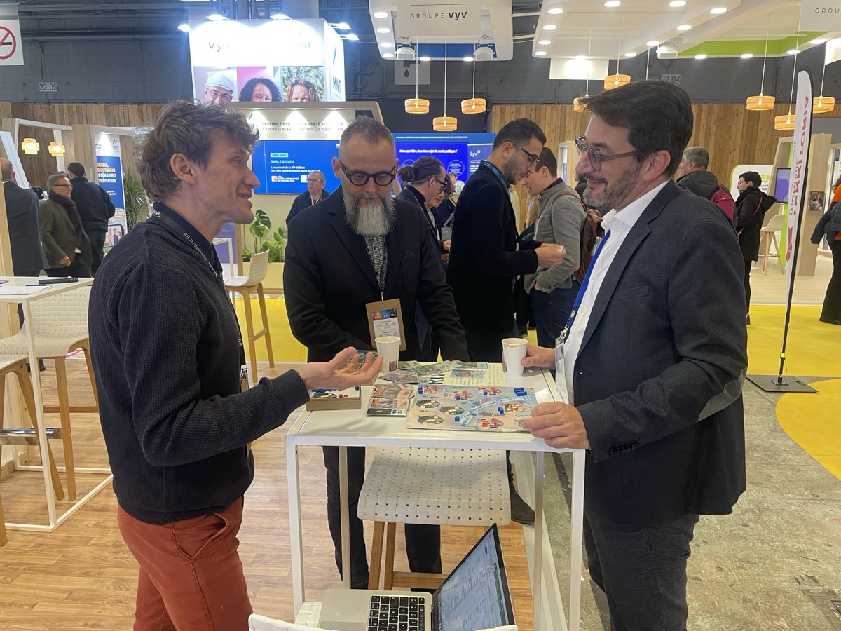Smacl Assurances (@smaclassurances) on Twitter photo 📣Le jeu #prévention Rivero, créé par Franck Taillandier, chercheur <a href="/INRAE_France/">INRAE</a> a été présenté sur notre stand #SMCL2024. Des boîtes de jeu seront bientôt proposées par l'équipe Territoires et Prévention pour sensibiliser vos communes. Contactez-nous ! welcome.territoires-prevention.fr/score-preventi… 📣Le jeu #prévention Rivero, créé par Franck Taillandier, chercheur <a href="/INRAE_France/">INRAE</a> a été présenté sur notre stand #SMCL2024. Des boîtes de jeu seront bientôt proposées par l'équipe Territoires et Prévention pour sensibiliser vos communes. Contactez-nous ! welcome.territoires-prevention.fr/score-preventi…