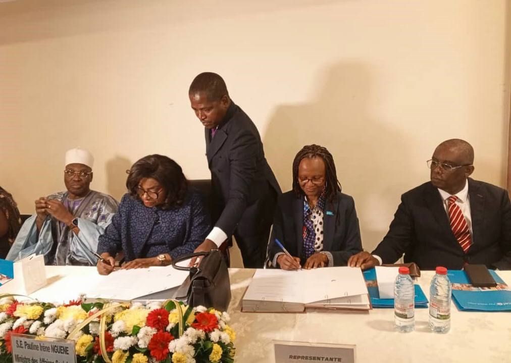 MimiMefoInfo's tweet image. Cameroon's Ministry of Social Affairs has launched a new platform aimed at safeguarding vulnerable children nationwide. The groundbreaking platform will document street children in the country and enhance response to their needs. - buff.ly/3V2k2fQ 

#StreetChildren
