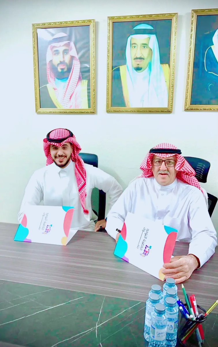 وقعت جمعية التوحد بتبوك صباح اليوم مذكرة تفاهم ومثلها في التوقيع رئيس مجلس الادارة أ/ حسن عبدالله أبو ظهير   
مع مربط فرسان تبوك ويمثلها  أ / فواز العطوي .
وتهدف الاتفاقية للتعاون في سبيل دعم اطفال التوحد واسرهم وتفعيل البرامج المشتركة بين الطرفين لرعايتهم
