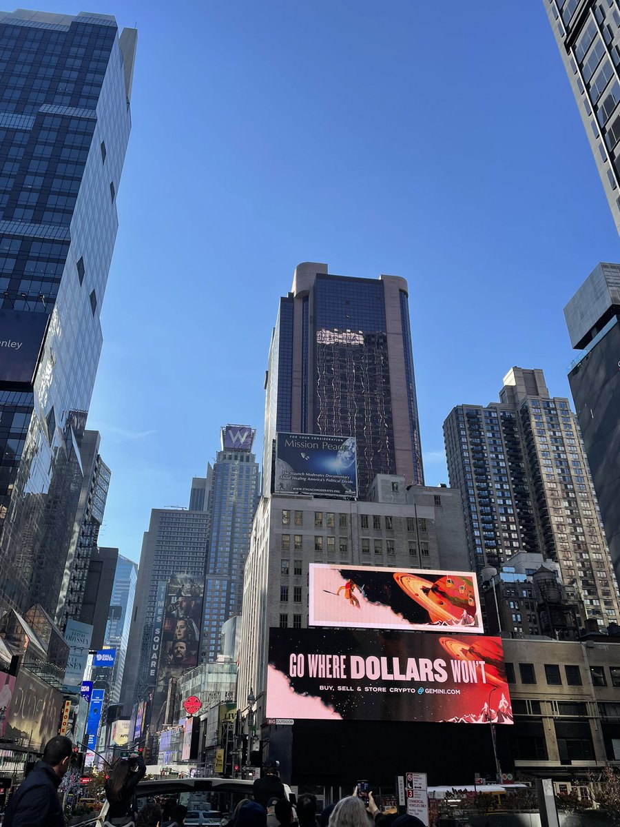 chev0r's tweet image. OOH really hits different IRL. It’s been amazing to frolic through New York and soak up these placements.