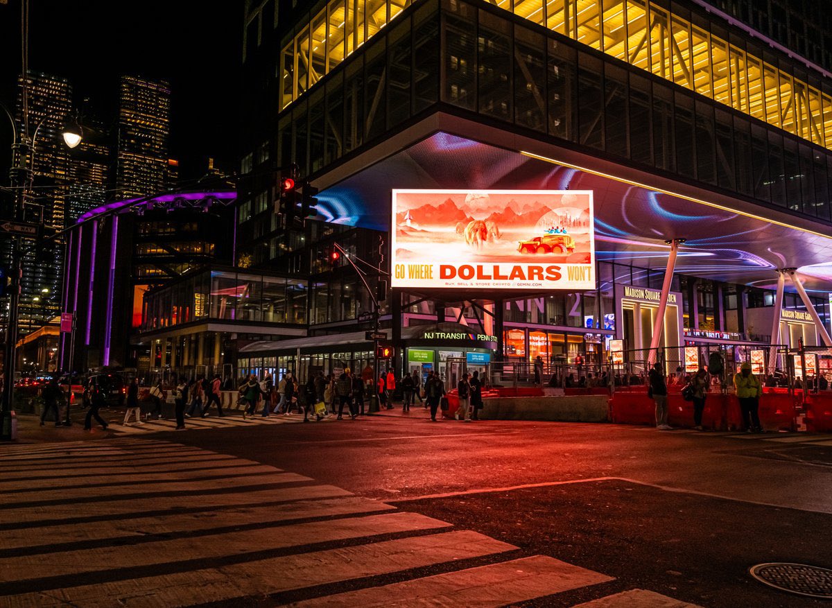 chev0r's tweet image. OOH really hits different IRL. It’s been amazing to frolic through New York and soak up these placements.