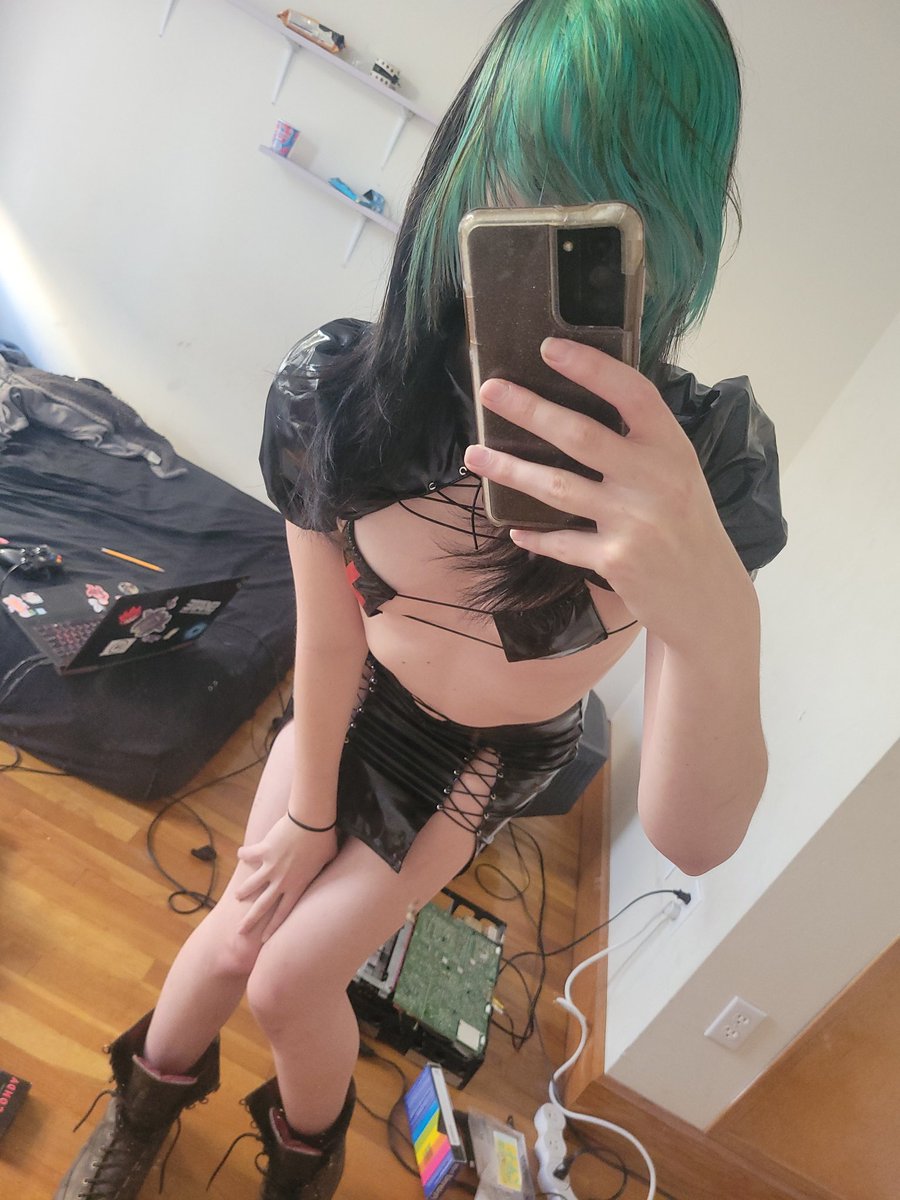 new latex set... gonna show off more on OF
