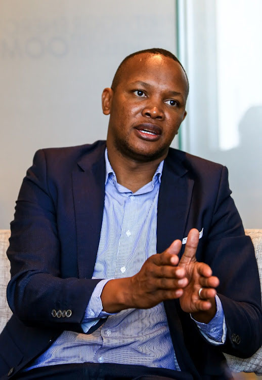 SundayWorldZA's tweet photo. 'Paying Nkosana Makate R9.4bn won't kill Vodacom' -  https://t.co/9E23NejN6k https://t.co/0QCpl2524s