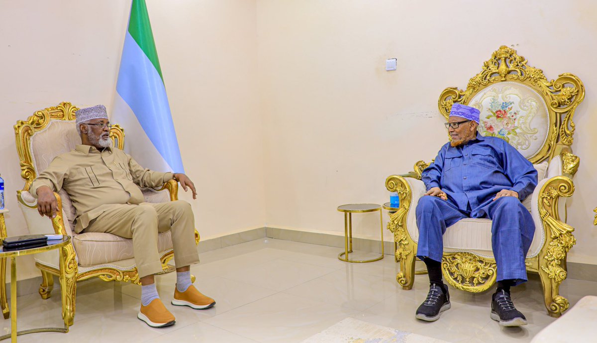 AbdirizakOm's tweet image. In alignment with state-building agenda the FGS is committed to transcend from clan based indirect elections to adopting 1P1V direct election.The FGS will delegitimize the outcome of Jubaland’s farcical project of nominating state MPs, speaker & president all in a few days. Smh