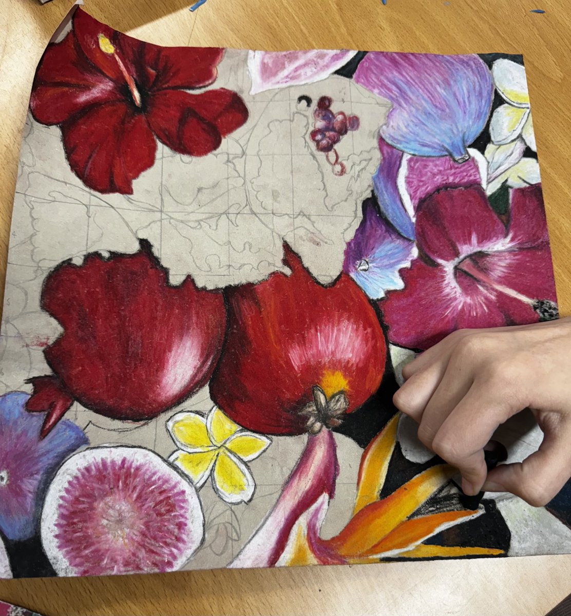 Chicken nugget Lino prints 😂 &amp; beautiful oil pastel work in a busy Y11 art club tonight. Da iawn! #maximisingpotential <a href="/CaerleonComp/">Caerleon Comp</a>