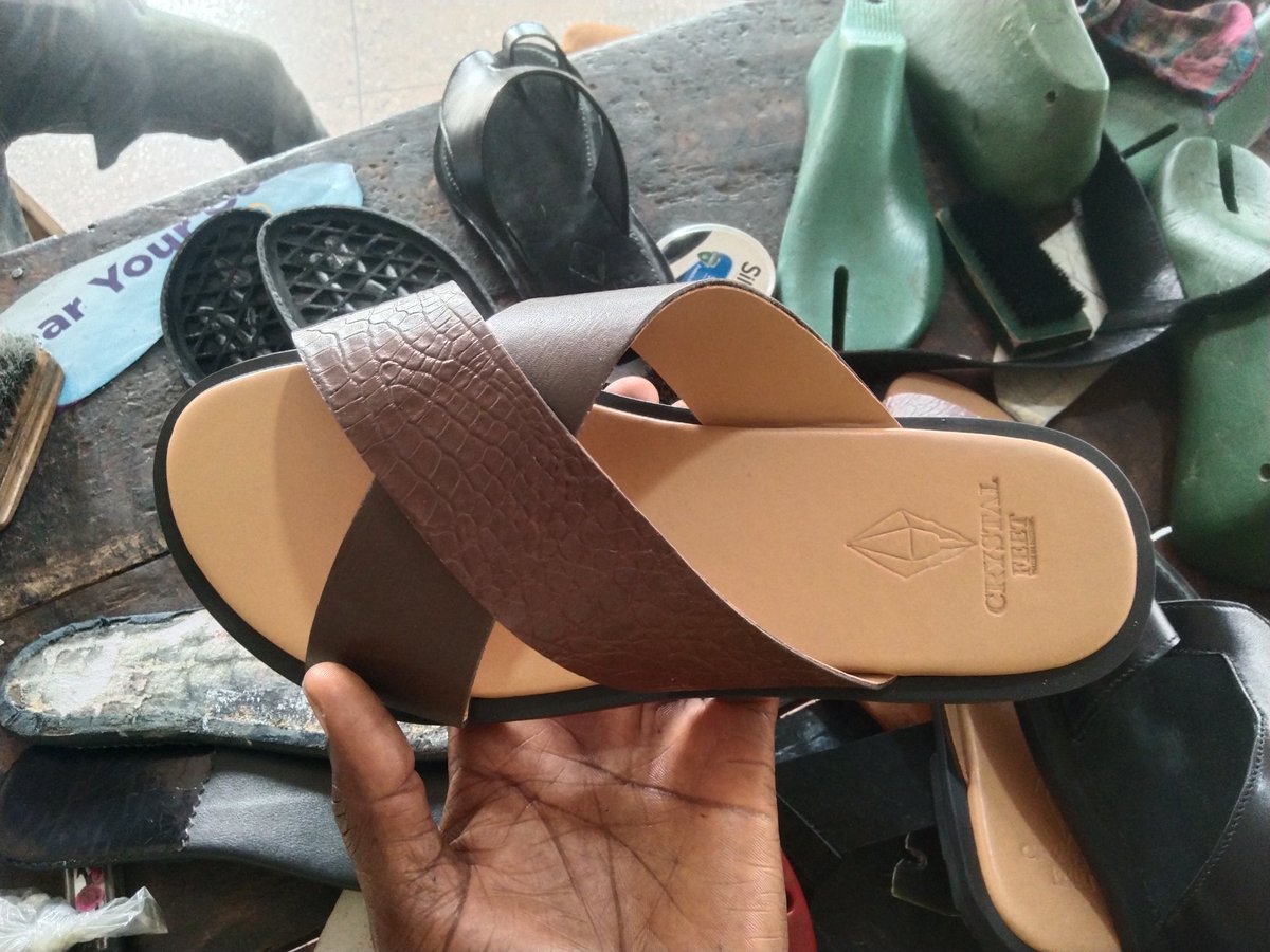 thatwayfarer's tweet image. Being able to combine colours to create a beautiful piece is a gift. I wish for that and baarakah.