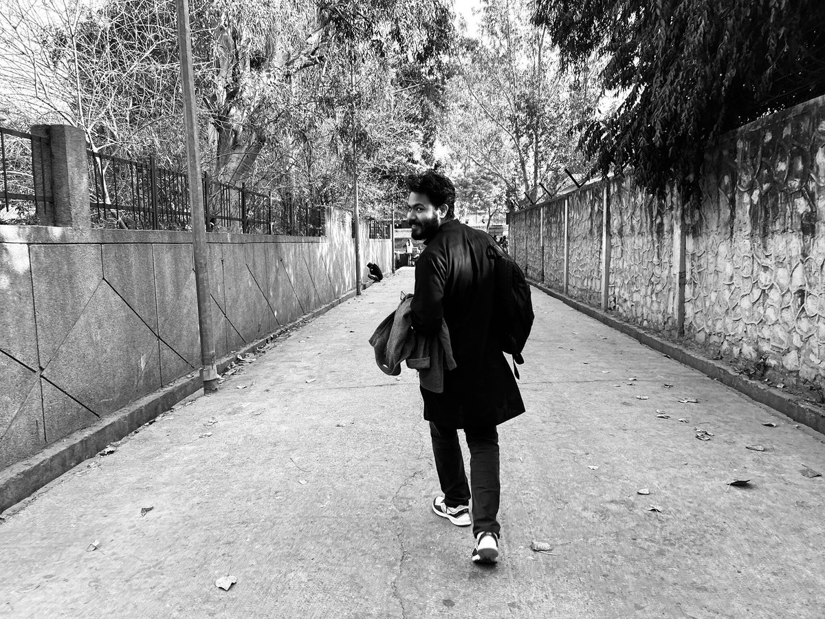 _ashusingh_'s tweet image. “Life in monochrome.”☑️