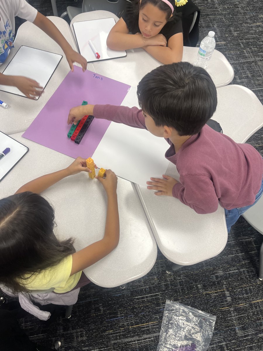 TippsElementary's tweet image. 🔢✨ Using concrete objects to represent numbers in different ways! 🧩📚 ➡️ Boosts understanding &amp;amp; makes math fun! 🎉 #MathMagic #HandsOnLearning @CyFairISD  📐✏️