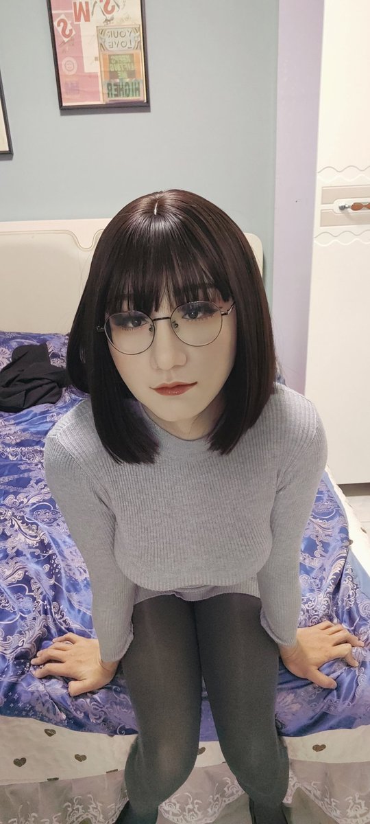 灰丝妹妹还有人爱嘛🤓 https://t.co/dJoFsXbYEn