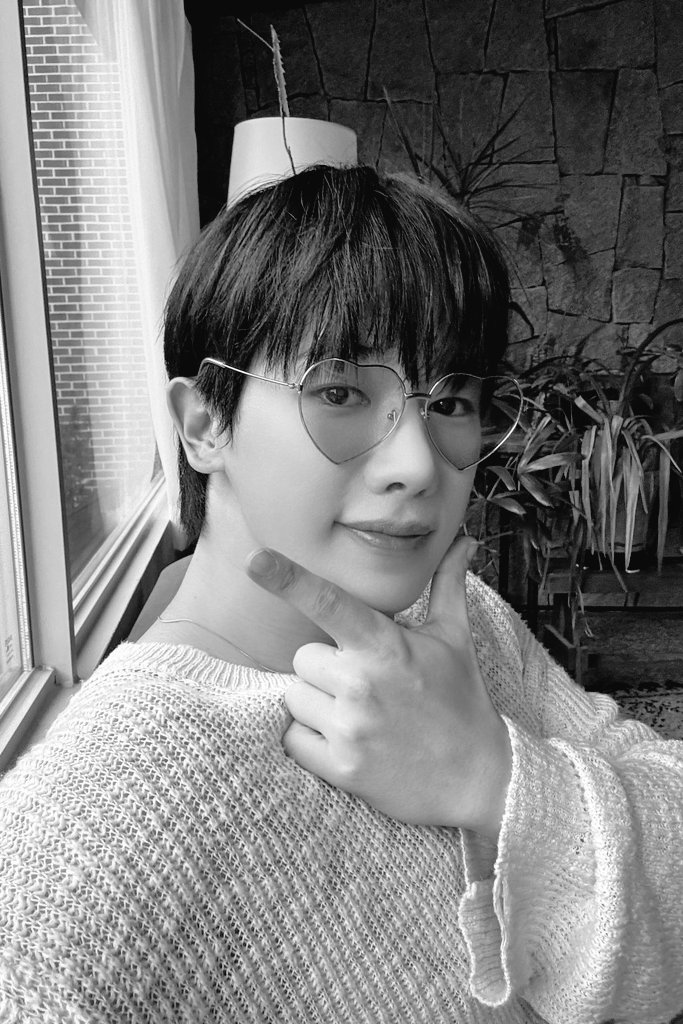 twinkk1e's tweet photo. Espero tengan un lindo día, estaré más por aquí, se les quiere. ✨ https://t.co/hpqiHhYWPq