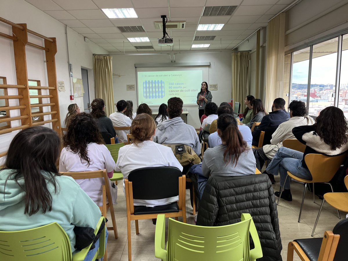 Sessió sobre el nou cribat de càncer de coll uterí. Així arribem a més dones 👌.  
<a href="/CentreEap/">EAP Centre - Sanfeliu</a> <a href="/pimase81/">Pilar</a> <a href="/davidcatri/">David Cañadas</a> <a href="/AnnabellTorres/">Annabell Torres</a> #ESPSantJosep #ASSIRHospitalet.