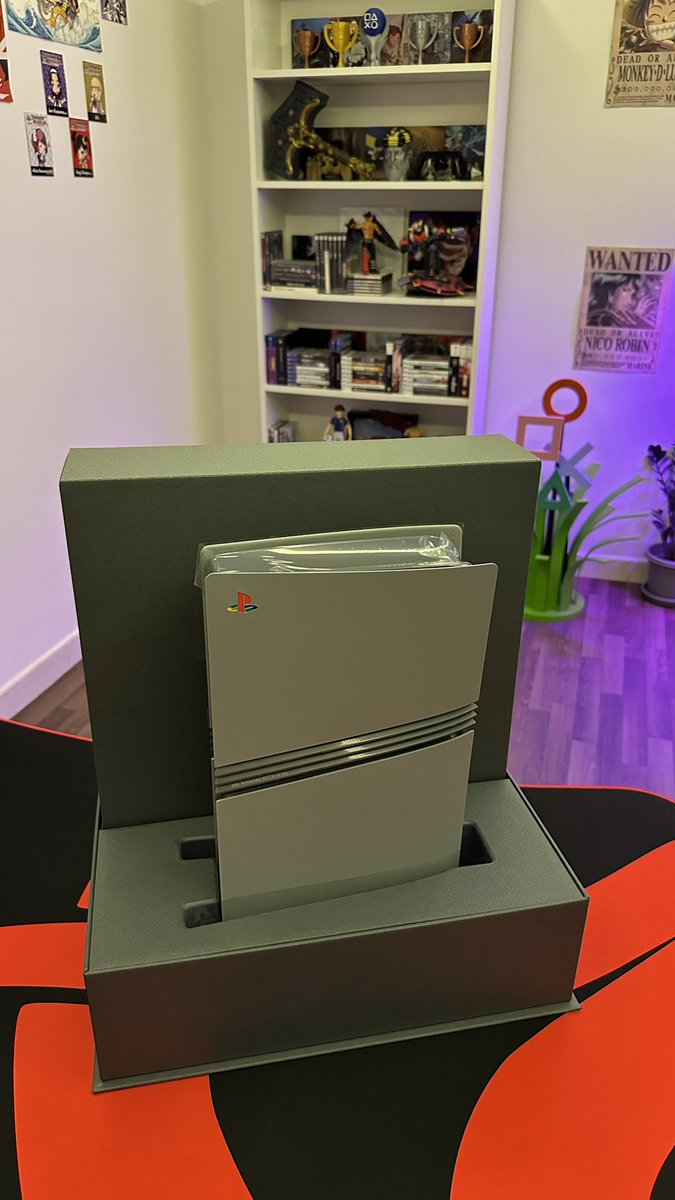 Ghafarinho's tweet photo. 「PlayStation 5 Pro 30周年アニバーサリー リミテッドエディション」をいただきました。ありがとうございます🙏🫶👍😍🙇🏻 https://t.co/zGNHG4Ed0g