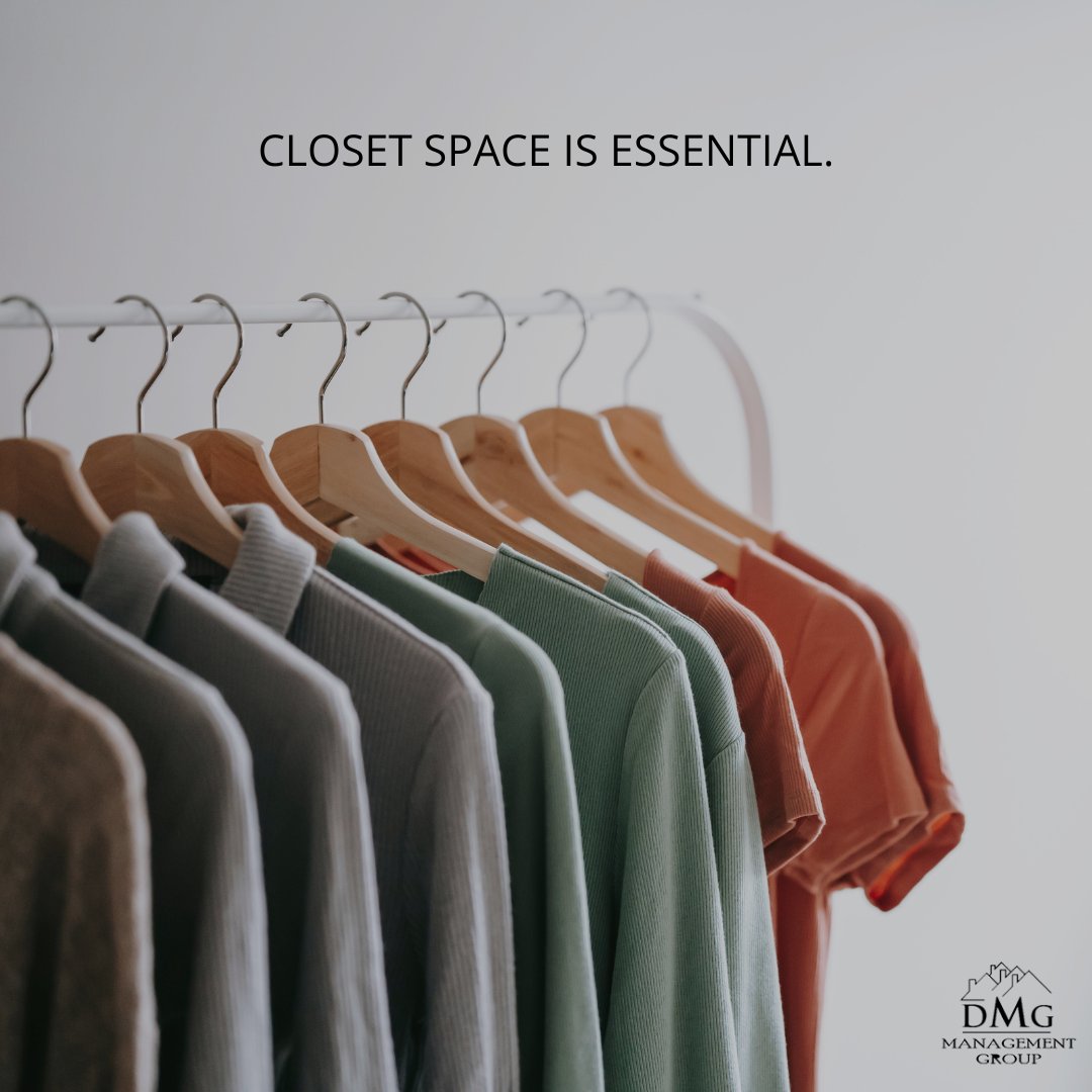 OttawaLndgsApts's tweet image. Closets designed to fit your lifestyle—and your shoe collection! #spacioushomes #storagegoals 👕 👟