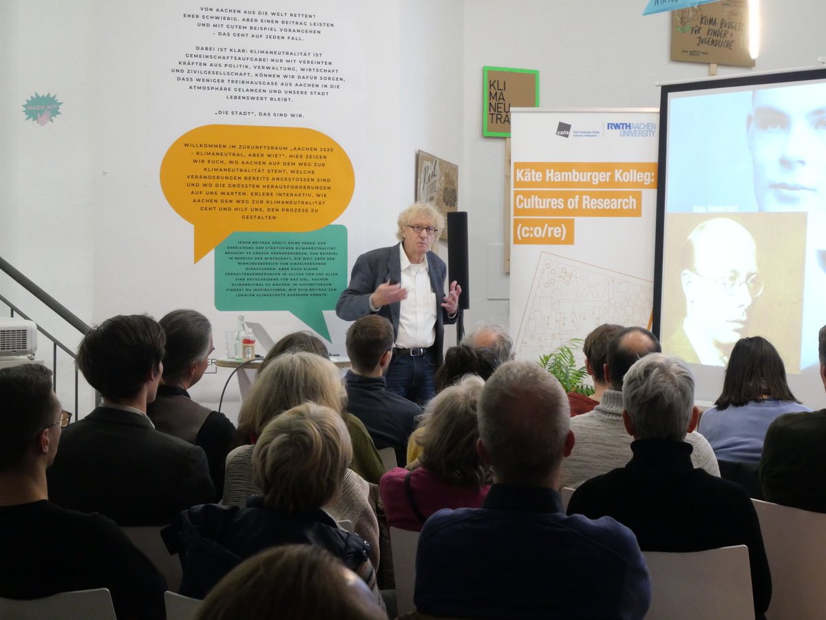CoRe_RWTH's tweet image. 🙌Full house last night at the OecherLab for Jack Copeland's talk on #AlanTuring, #ArtificialIntelligence and the #ImitationGame, followed by a lively fireplace chat with @HolgerHoos discussing the overlap between Turing's legacy and the challenges of modern AI.