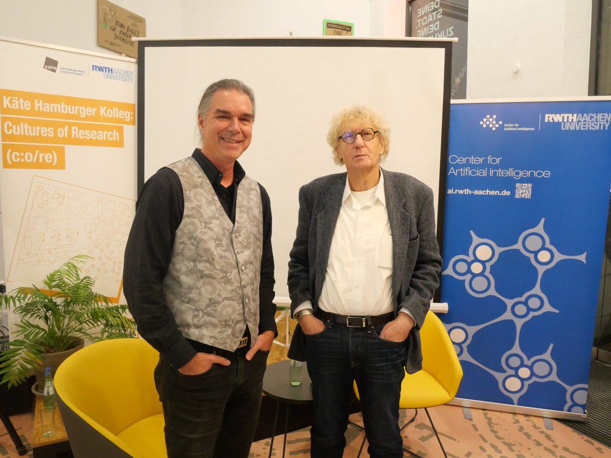 CoRe_RWTH's tweet image. 🙌Full house last night at the OecherLab for Jack Copeland's talk on #AlanTuring, #ArtificialIntelligence and the #ImitationGame, followed by a lively fireplace chat with @HolgerHoos discussing the overlap between Turing's legacy and the challenges of modern AI.