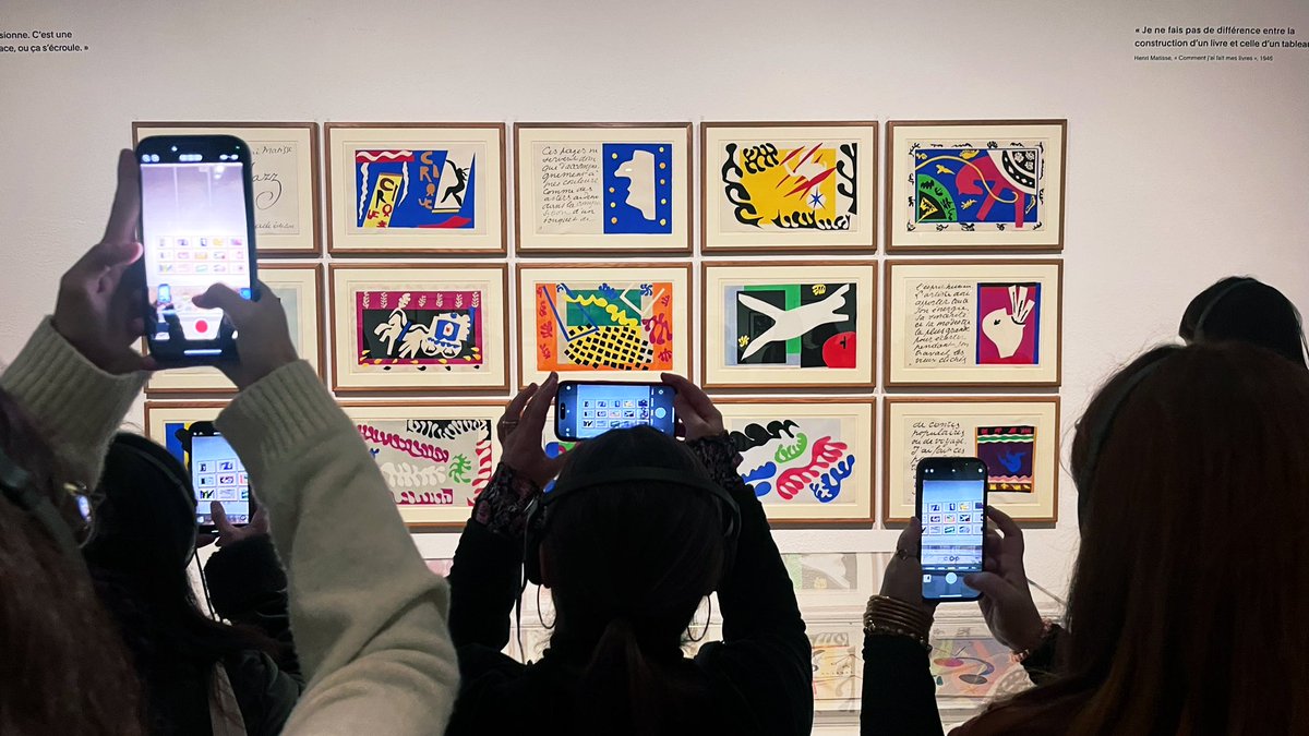 🖼️🪄 Aquesta tarda descobrim, acompanyats de prescriptors culturals, com Henri Matisse i Joan Miró van saber anar més enllà de la pintura tradicional, a l'exposició #MiróMatisse.

#FundacióMiró