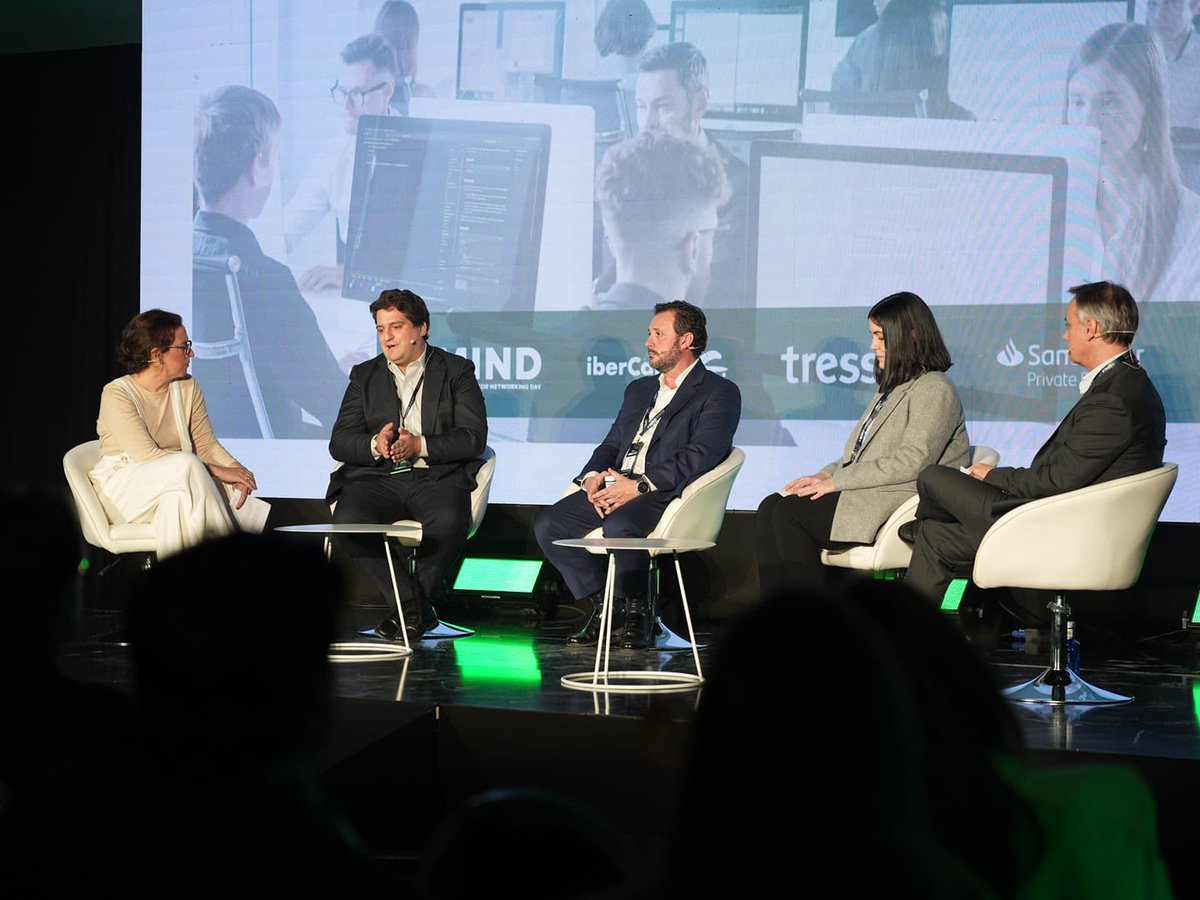 ¿Cómo elegir los mejores fondos? Los retos del mercado en #MIND24

Juan Luis Luengo(Santander Private Banking), Jorge González (Tressis), Rubén Ruiz, de CaixaBank AM, Amelia Benito,(Ibercaja Gestión).