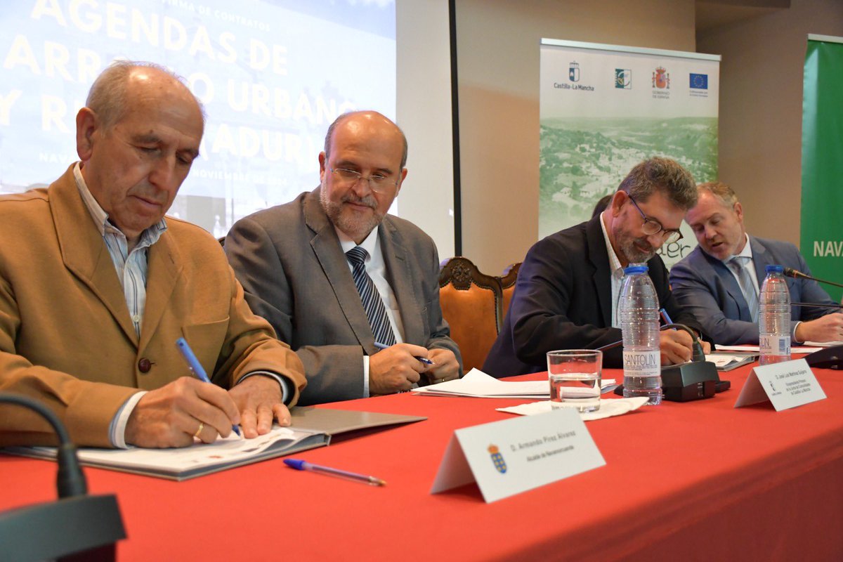 Guijarrojl's tweet photo. En muchos territorios miran a #CLM por sus medidas innovadoras en materia de despoblación. 

Desde @gobjccm queremos dotar a los ayuntamientos de herramientas, con modificaciones legislativas, para poder movilizar vivienda en estas zonas.

📍Navamorcuende, Sierra de San Vicente https://t.co/xVkp1DKJgU