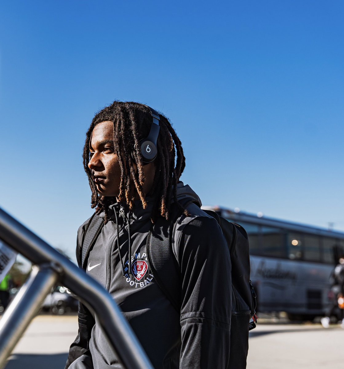 DeeSWhite1's tweet photo. Lord we thank you for your many blessings 🙏🏽🙌🏽. Keep being great kid!!! @Ty1erstewart ♥️🖤@Temple_FB #Freshmanyrloading https://t.co/bOuh0usjSL