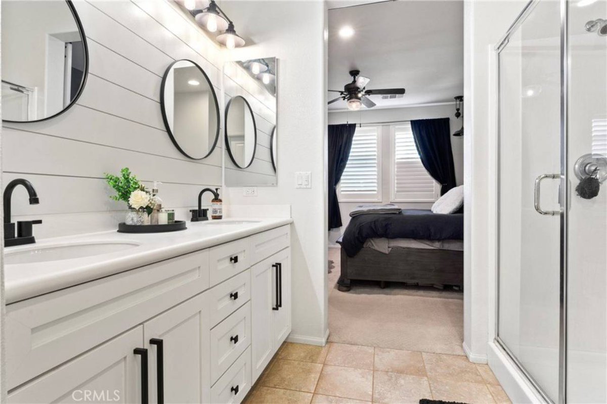hommati240's tweet photo. 🏡🌟 This stunning 3-bed, 2.5-bath home is ideal for any homebuyers, combining thoughtful upgrades with a convenient location.📍16001 Chase Road, Unit #81, Fontana, CA 92336
View at: https://t.co/1GYdnKitJ8

Listed by: Alexandria Fiorentino
📸 by @Hommati240

#newlisting... https://t.co/YUzxR90X8Q