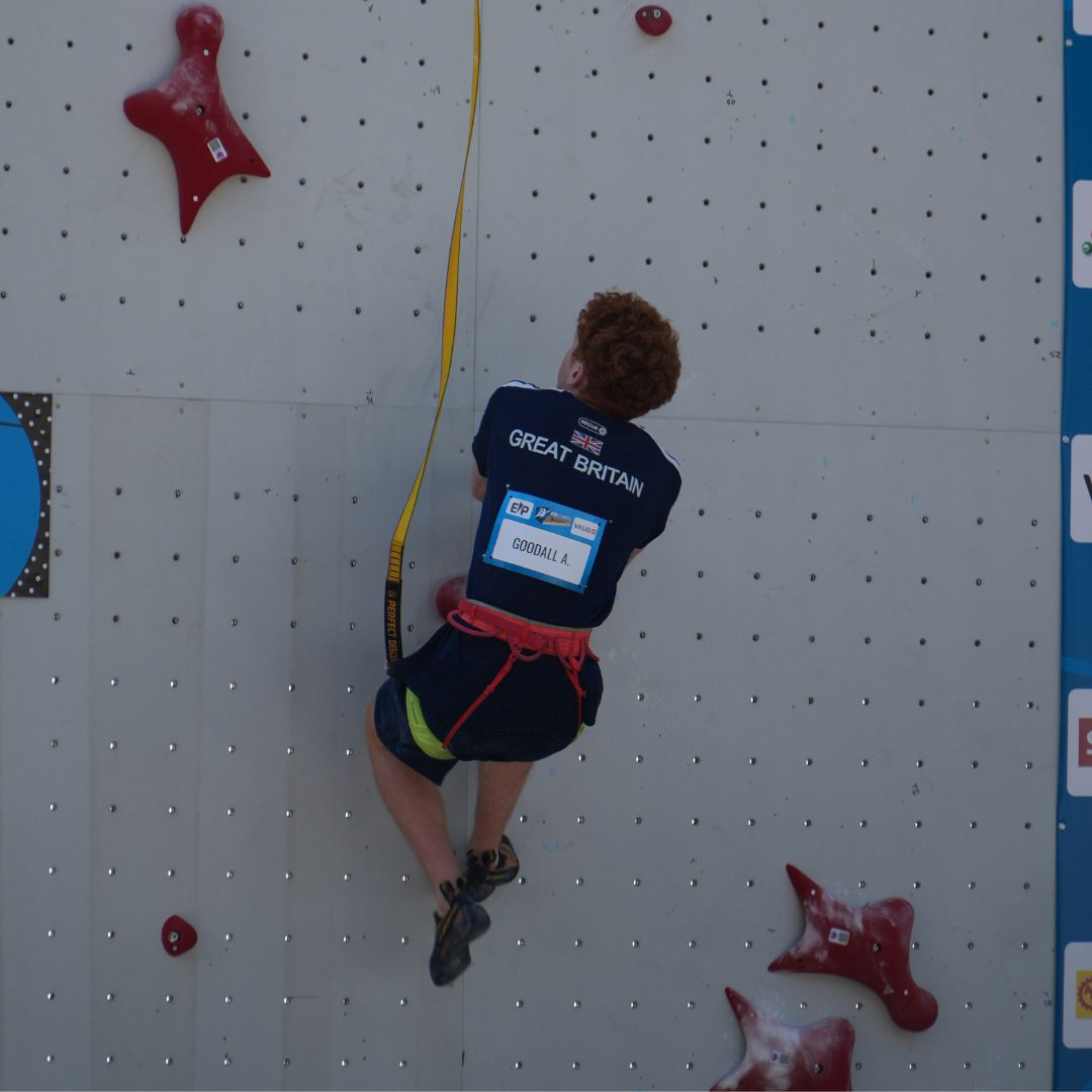 We are delighted to announce that 11 @heriotwattuni student athletes have been awarded Winning Students 100 Scholarship🏅 

Hear from some of those athletes and find full list of recipients here on our website buff.ly/40Wazu4