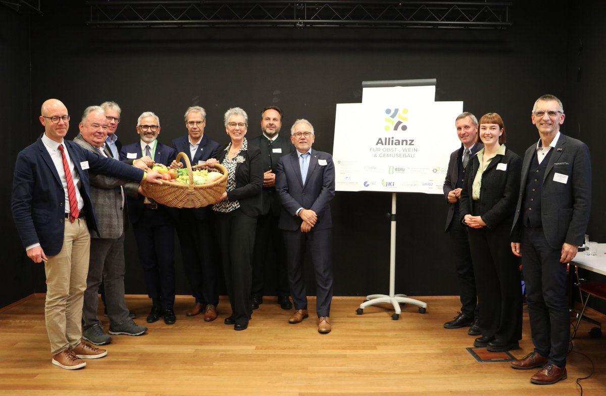 📢Neue Allianz stärkt Obst-, Wein- &amp; Gemüsebau
Die heute neu gegründete Allianz vereint elf Forschungseinrichtungen aus dem deutschsprachigen Raum. Ziel der Allianz ist es, Lösungen für die Herausforderungen in der Landwirtschaft zu finden.
Mehr Infos: igzev.de/aktuelles/pres…