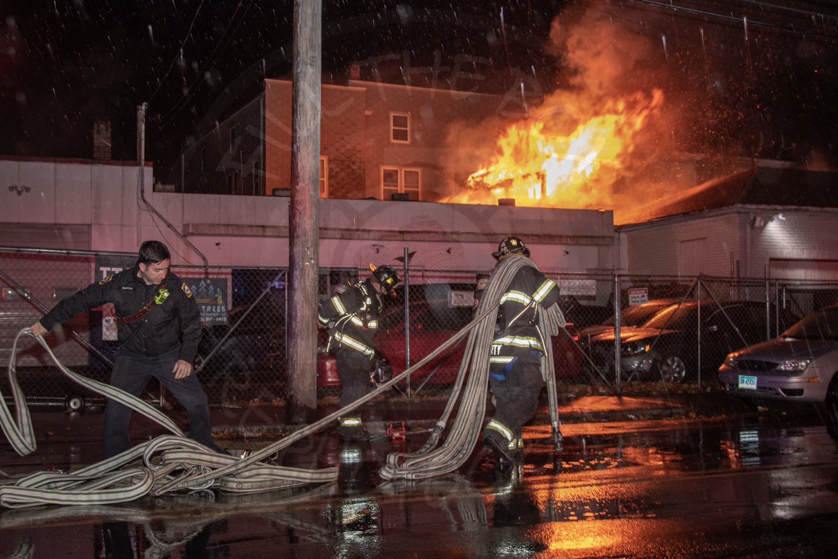 Fill The Box Fire Photography tweet media