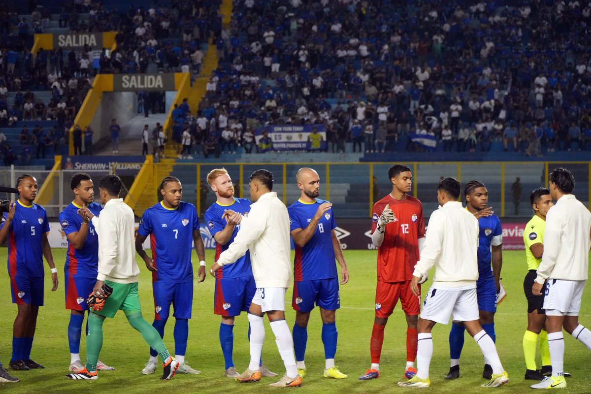 ¡SEGUIMOS HACIENDO HISTORIA!
¡¡BONAIRE SE QUEDA EN LIGA B!!
🇧🇶🤩

Dar las gracias a todos los jugadores que se han dejado la piel para conseguir el objetivo.

Mucho esfuerzo y trabajo para que Bonaire pueda seguir un año más en la Liga B de la Concacaf Nations League
🇧🇶💛🤍💙
