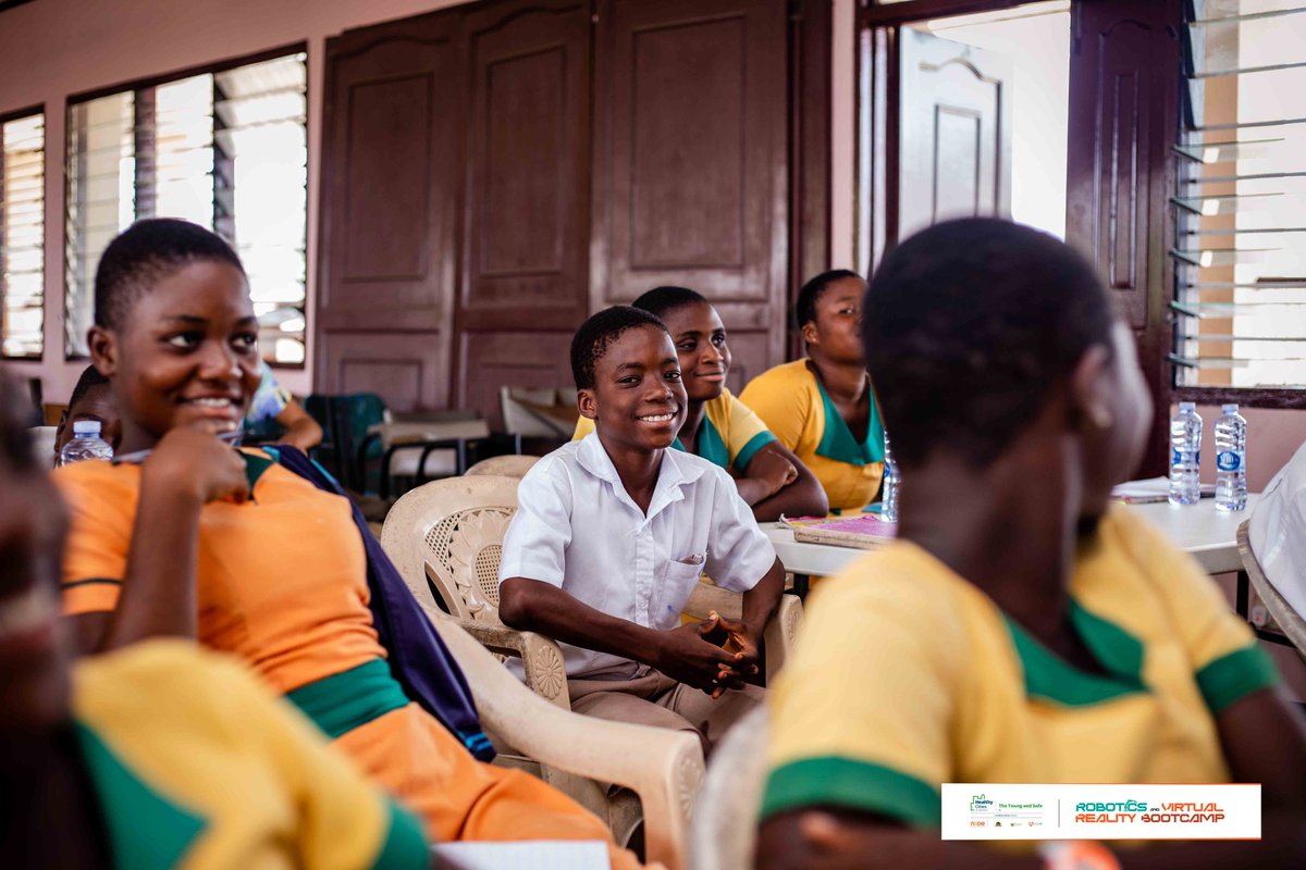 youngandsafeho's tweet image. The excitement is building as they discover the technology behind systems!
#RoboticsBootcamp #ADayInVR #YoungandSafe #HealthyCities4Adolescents