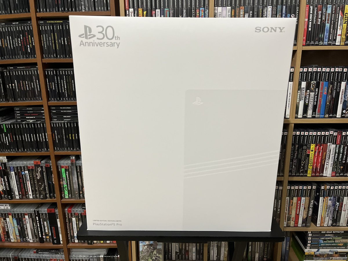 DorianZdrinc's tweet photo. That’s a big box

#PlayStation #PlayStation30thAnniversary #sony #videogames #gaming https://t.co/9FhVL96oOu