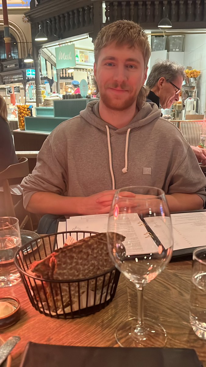 look at my date bruh :-D <a href="/UnterOW/">Unter</a> wine and dine with this beaut