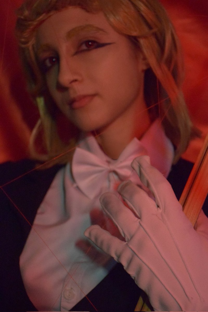 KOMAR0W0's tweet photo. "𝘈𝘭𝘭 𝘵𝘩𝘦 𝘸𝘰𝘳𝘭𝘥’𝘴 𝘢 𝘴𝘵𝘢𝘨𝘦”

°°°

AAAA- after ages I've finally done some photos with Noahtic William 🙏💕 This set has been very fun to do and I hope I did this ver. of him justice 🥹 Anyway! Hope you'll like it! https://t.co/6wWMtA9u0o