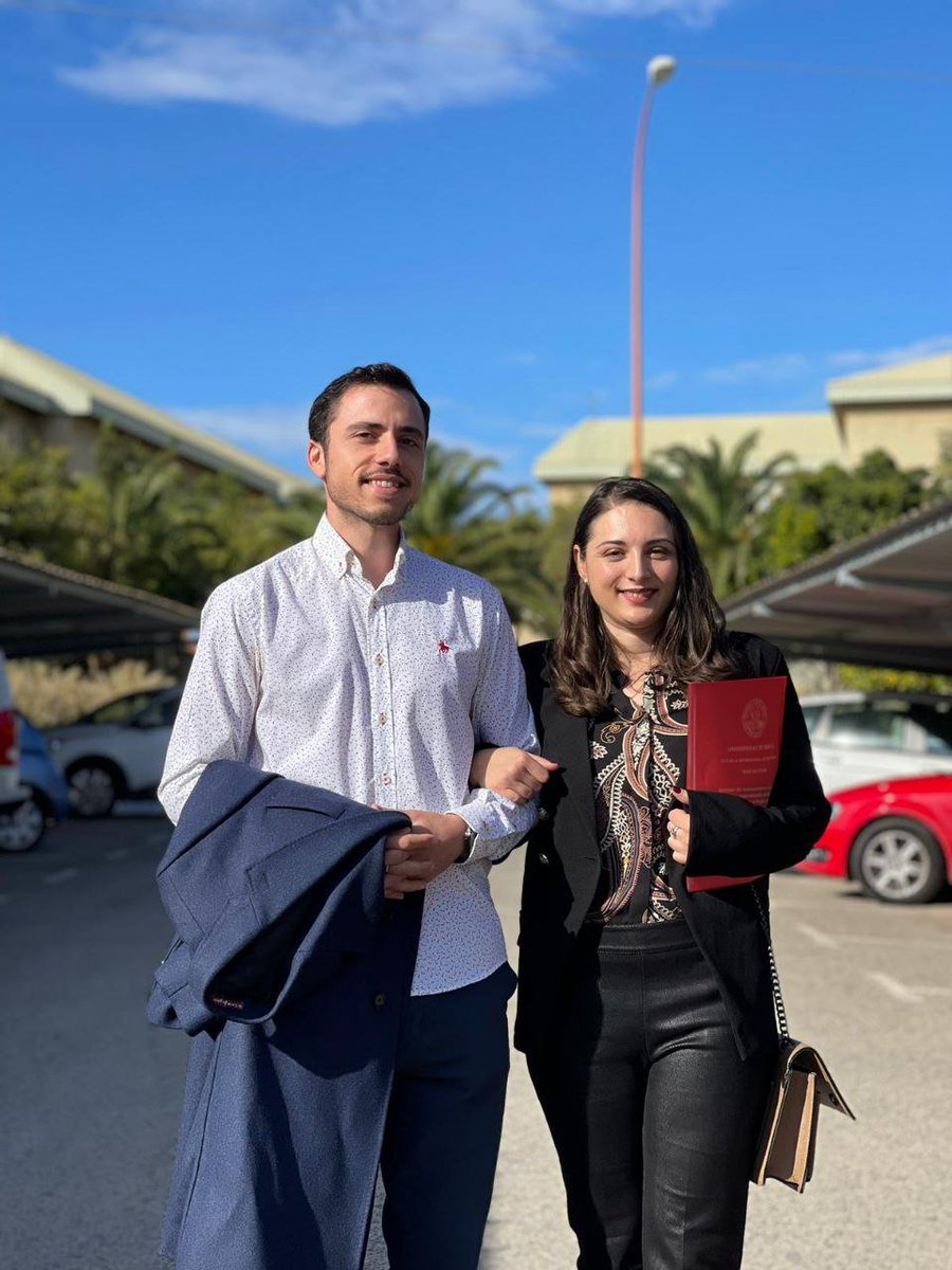 Elena Fenoll AV (@elenafenollav) on Twitter photo Ya puedo decir que soy Doctora en Educación Cum Laude ☺️
De la mano de mi mayor apoyo <a href="/AngelGuruez/">Ángel Rodríguez 😎</a> ❤️❤️
Me voy a pegar unas navidades que no las sabe nadie 😅
#educacioninclusiva Ya puedo decir que soy Doctora en Educación Cum Laude ☺️
De la mano de mi mayor apoyo <a href="/AngelGuruez/">Ángel Rodríguez 😎</a> ❤️❤️
Me voy a pegar unas navidades que no las sabe nadie 😅
#educacioninclusiva