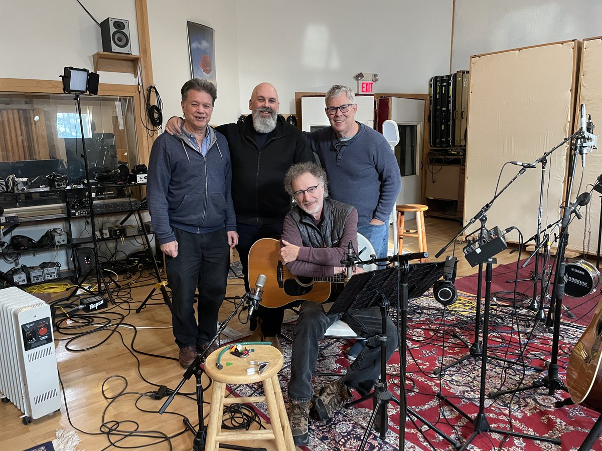 tmp_jlicense's tweet image. We are excited to announce the upcoming release of KOL B&apos;SEDER ANTHOLOGY! 
Here are some photos from the recording sessions, at Wellspring Studios in Acton, MA, featurig Cantor Jeff Klepper, Rabbi Dan Freelander, Joe Eglash, and Eric Kilburn.