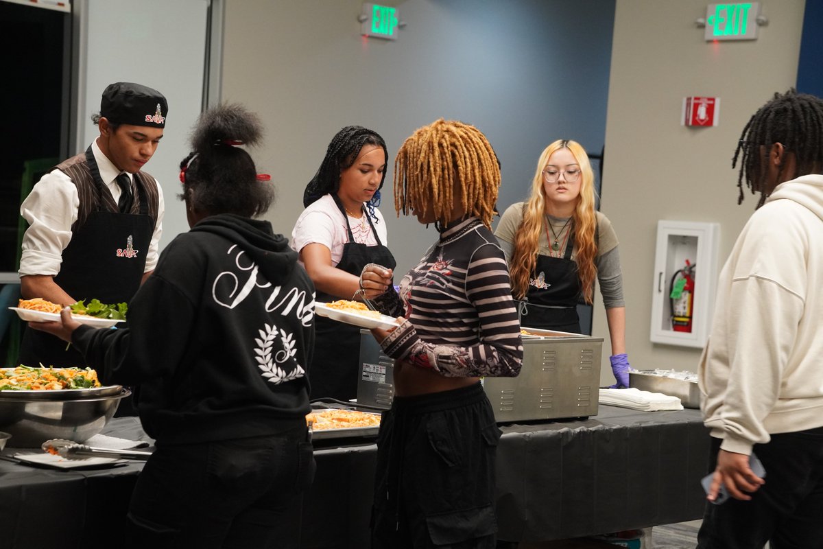 SAVA_Charter's tweet image. Grateful hearts, bountiful harvests, and so much fun! 🌾✨ It was amazing to see families come together last week for our Harvest Festival! #HarvestJoy #loveteachguide #savacharter #fallfestival2024 #gcccharters #gcc_teamup @gcc_charters
24s
