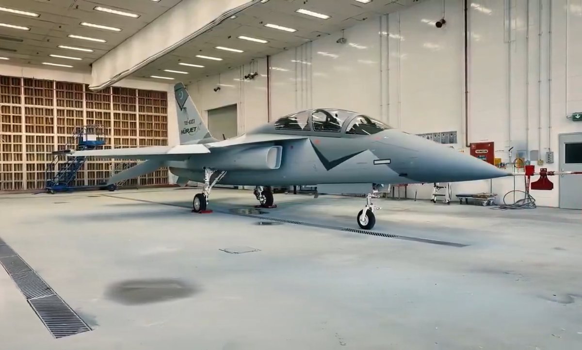 SavunmaSanayiST's tweet image. “Bu çocuğun her şeyi değişmiş, bir tek bakışları değişmemiş…” 👁️

#HÜRJET