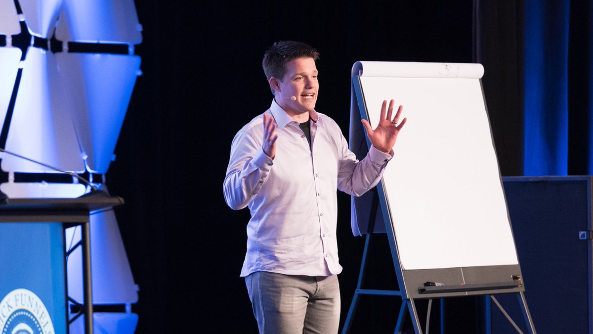 JeremyBssnt's tweet photo. Russell Brunson reminds me of Steve Jobs.

Not as a tech innovator, but as a marketing genius.

He's built a $265 million company & worked with Tony Robbins & Alex Hormozi without a traditional sales team.

Here are 6 of his marketing strategies (and what you can learn from them):