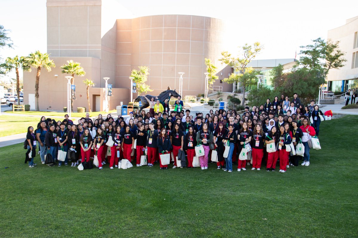 OneFutureCV's tweet image. Let&apos;s Get Psyched 2024! 🧠🌟 Nearly 200 local high school health academy students joined us at #CSUSBPDC to explore how to transform their passion into purpose &amp;amp; find their #ikigai—the intersection of what they love, what they’re good at, &amp;amp; how they can make a difference. #RUHSBH