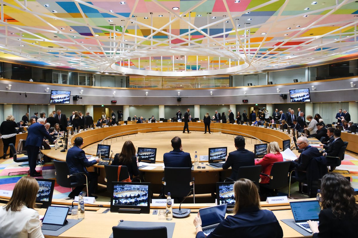 🇨🇾 Στις Βρυξέλλες, ο ΓΔ του @EnergyCommerceCY Μ. Παναγίδης εκπροσώπησε τον Υπουργό Γ. Παπαναστασίου στο Συμβούλιο Εξωτερικών Υποθέσεων (Εμπόριο) της ΕΕ:
🔹Ενίσχυση εμπορικών σχέσεων ΕΕ-ΗΠΑ
🔹Μεταρρύθμιση ΠΟΕ
🔹Ανθεκτικότητα &amp; ανταγωνιστικότητα ΕΕ
#EUTrade #Cyprus #Commerce