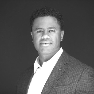 🚨 $VET : An ETF Coming Soon?! 🚀

Johnny Garcia, the new Head of Institutional Growth at <a href="/vechainofficial/">VeChain</a> , was instrumental in launching Bitwise's Bitcoin ETF.

With his expertise now focused on $VET, could we see a VeChain ETF in the near future? 🔥

👉 This could be a major