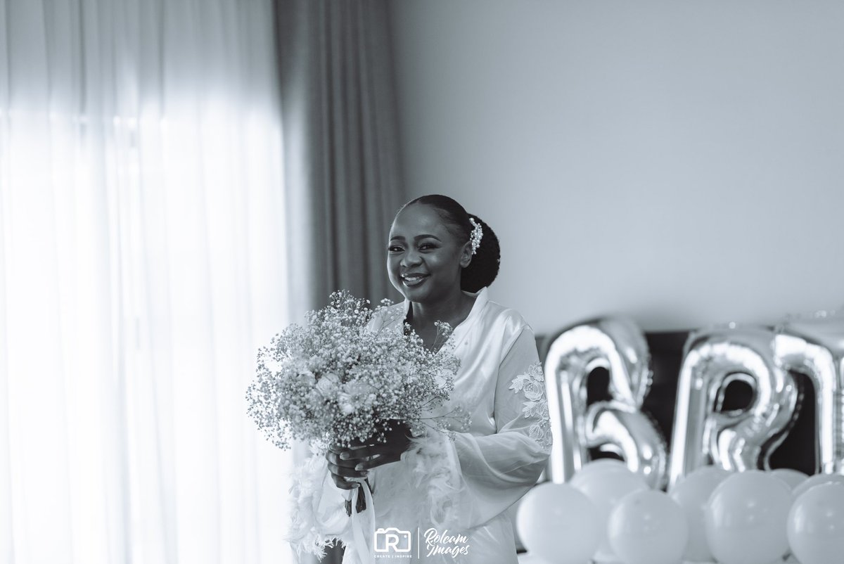 RolcamImages's tweet photo. Happiness is best makeup you can wear on your wedding day

#HararePhotographer #NikonZ9 #HarareWedding
#ZimPhotography #Nikon #ShotOfTheDay
#ZimWeddings #VenueUmwinzi 
#WeddingPhotographer https://t.co/BC3I9SIPlH